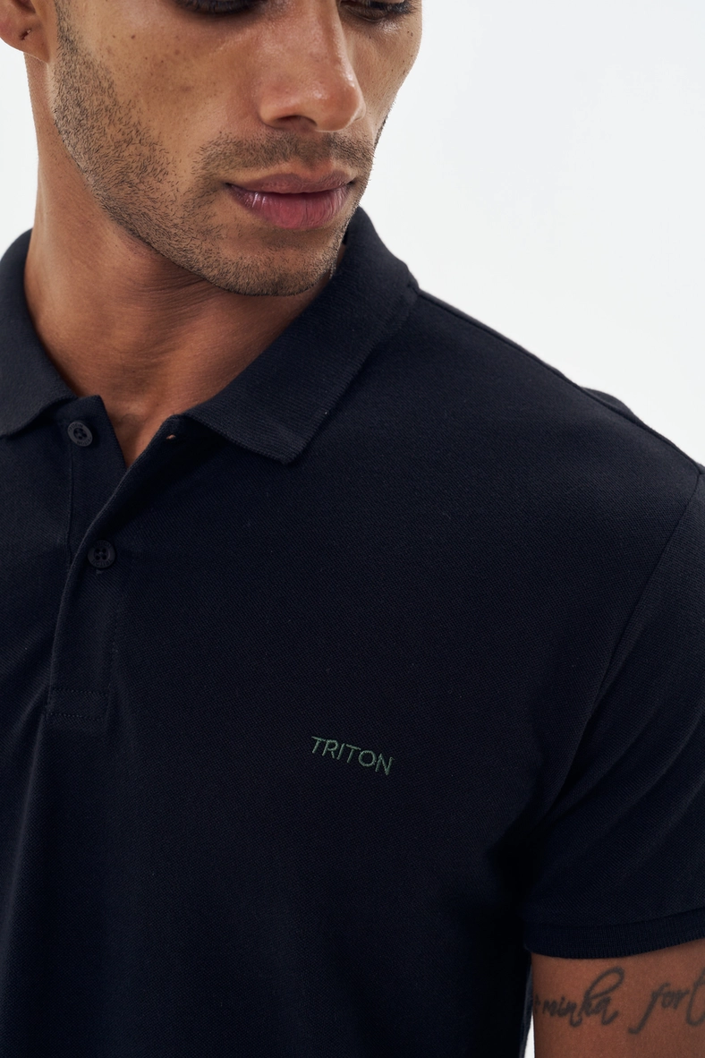 Polo Masculina Com Detalhes Preto 3
