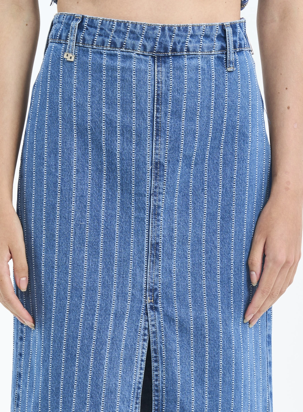 Saia Midi Com Risca De Giz E Fenda Estampados