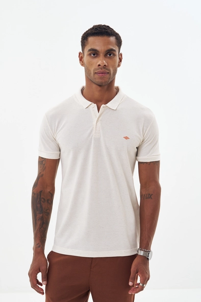 Polo Masculina Com Detalhes