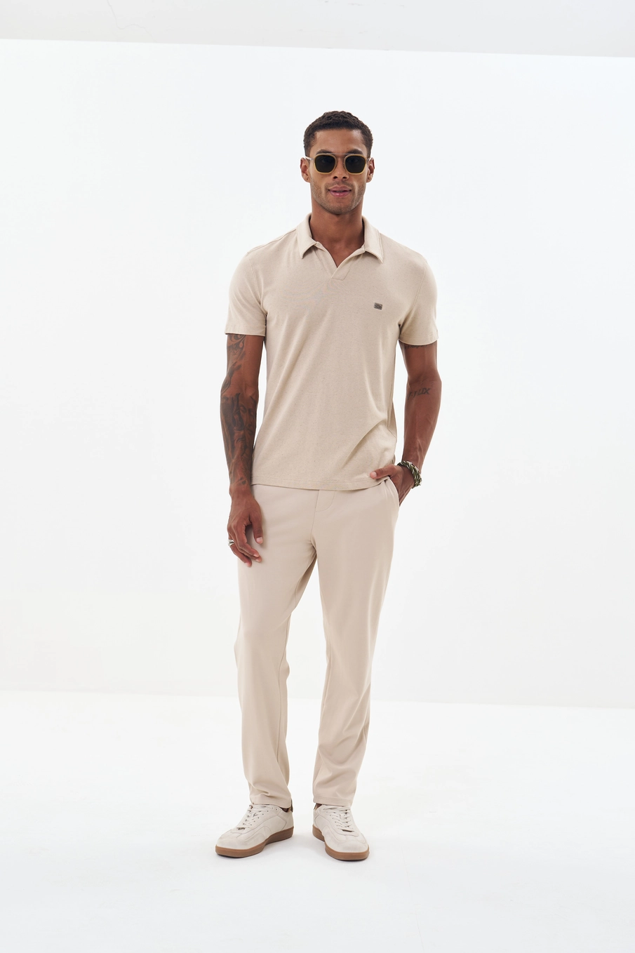 Polo Masculina Gola V Bege 4