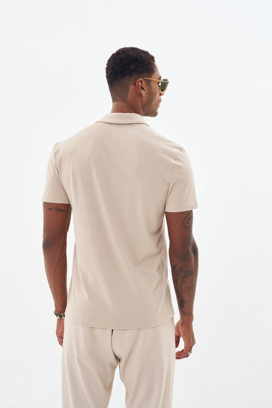 Polo Masculina Gola V Bege 2