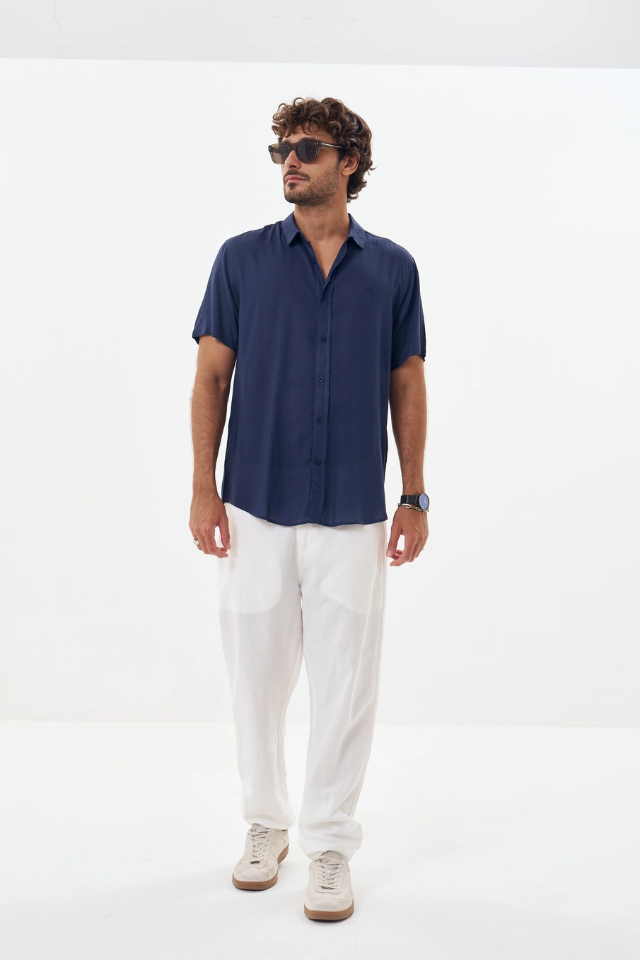 Camisa Masculina Com Gola Azul 4