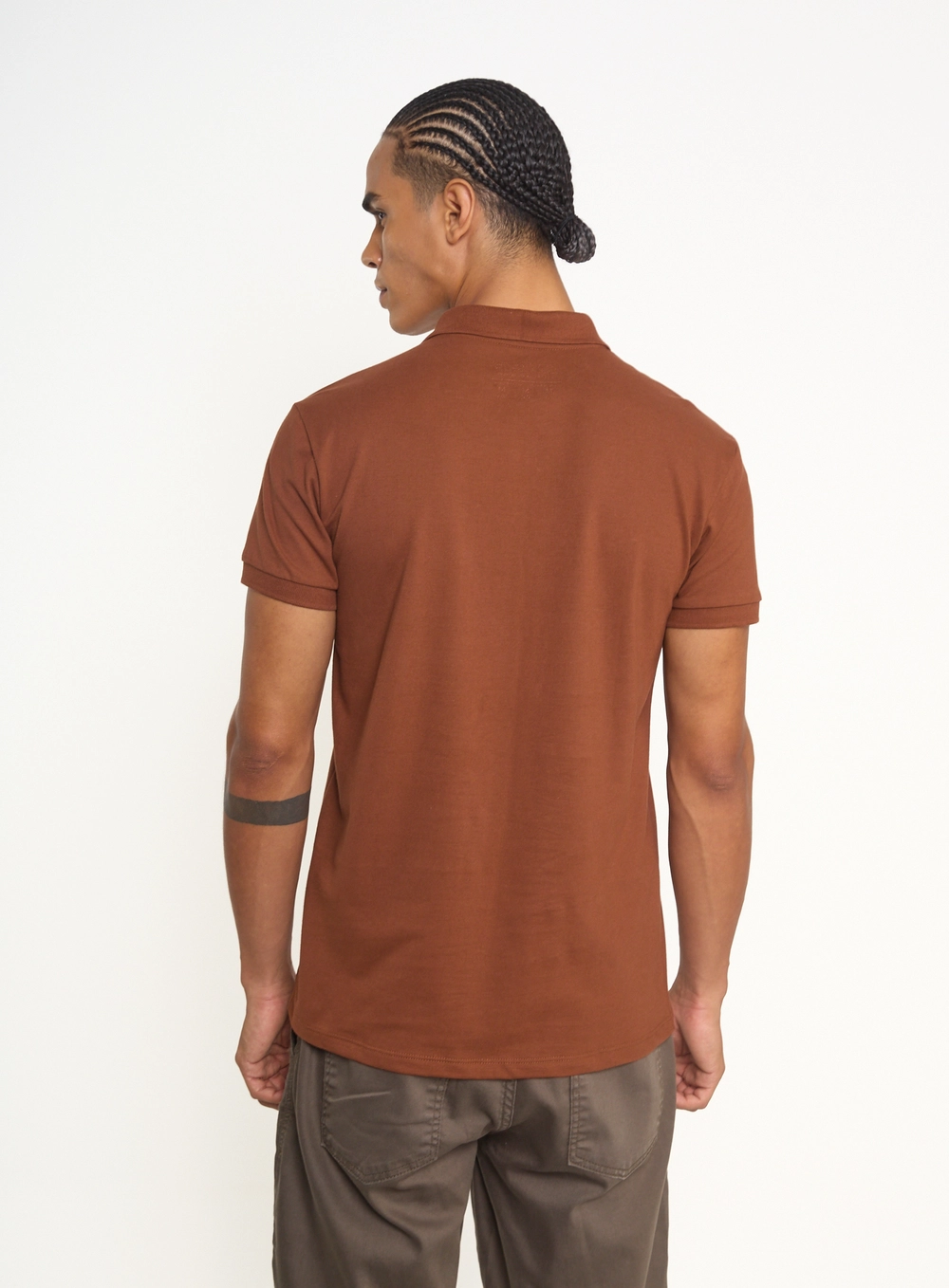 Polo Masculina Com Patch De Logo Marrom
