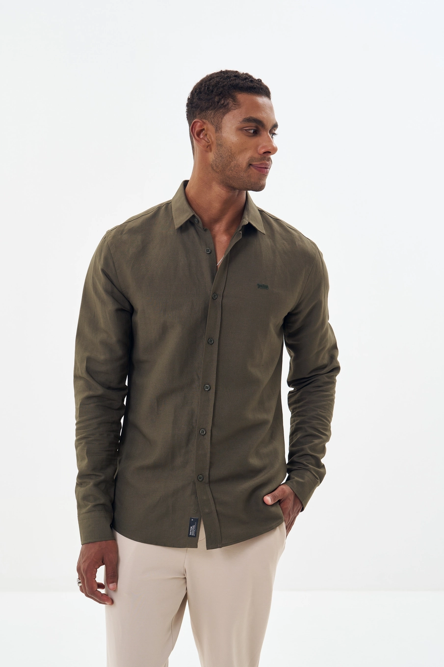 Camisa Masculina Manga Longa Com Botões Bege 1