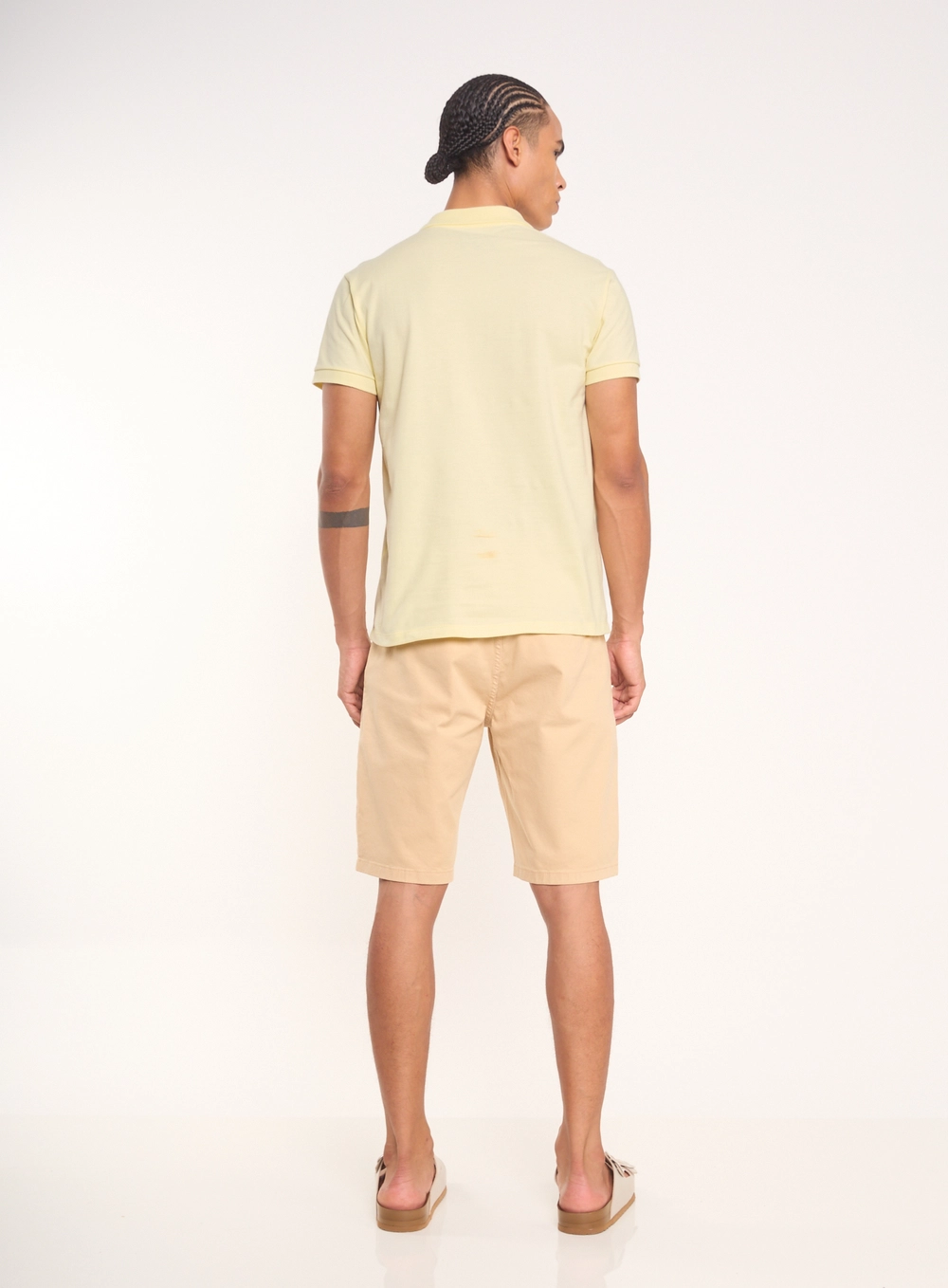 Polo Masculina Com Botões Amarelo