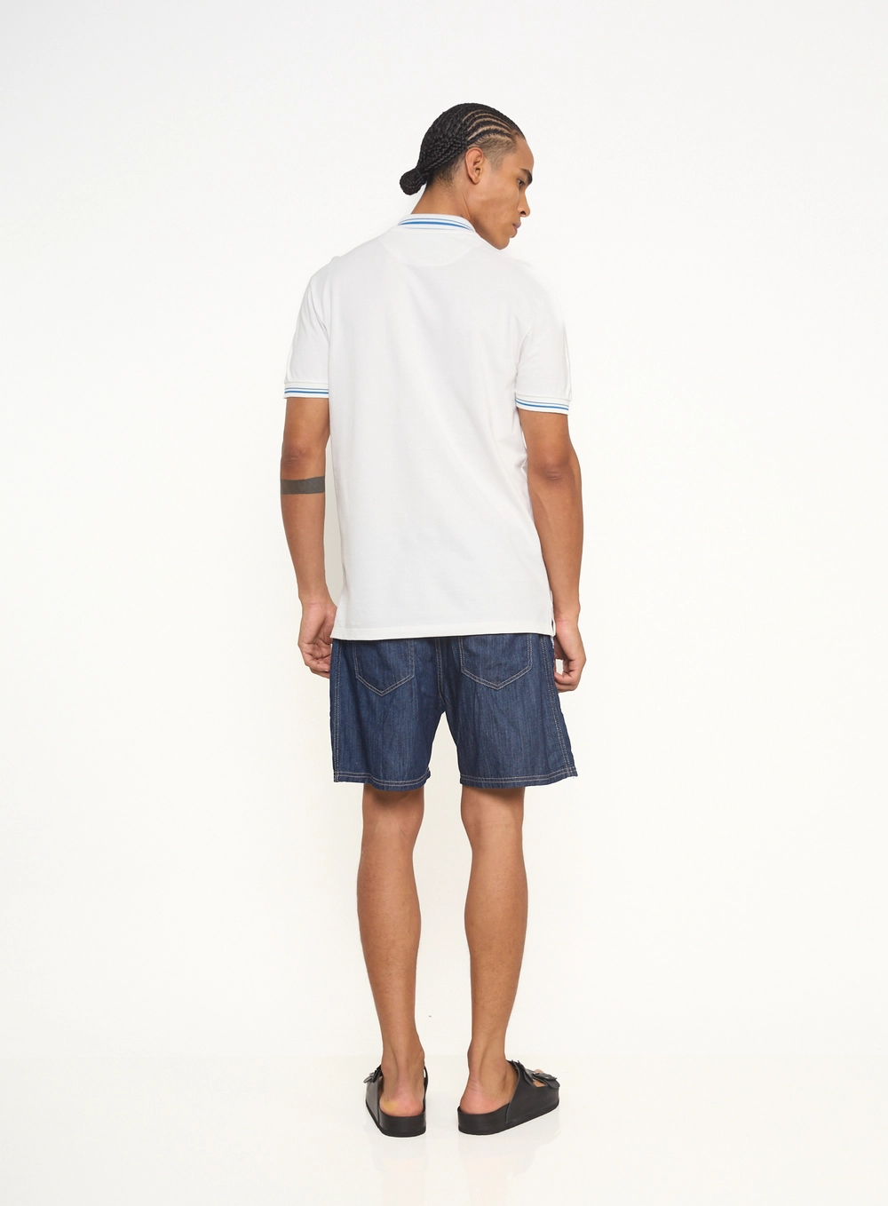 Polo Masculina Com Zíper E Gola Retilínea Off Shell