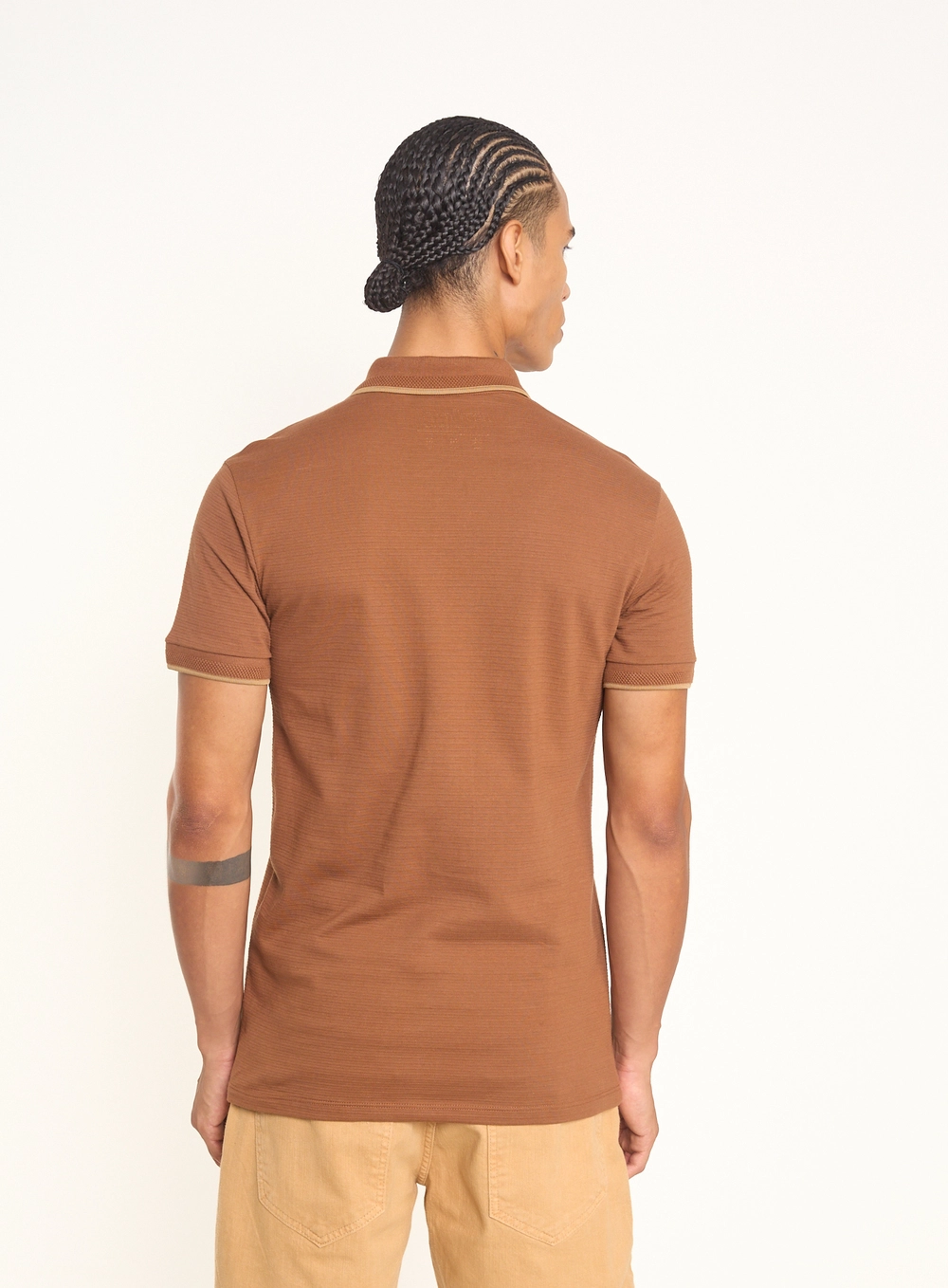 Polo Masculina Com Logo E Frisos Marrom