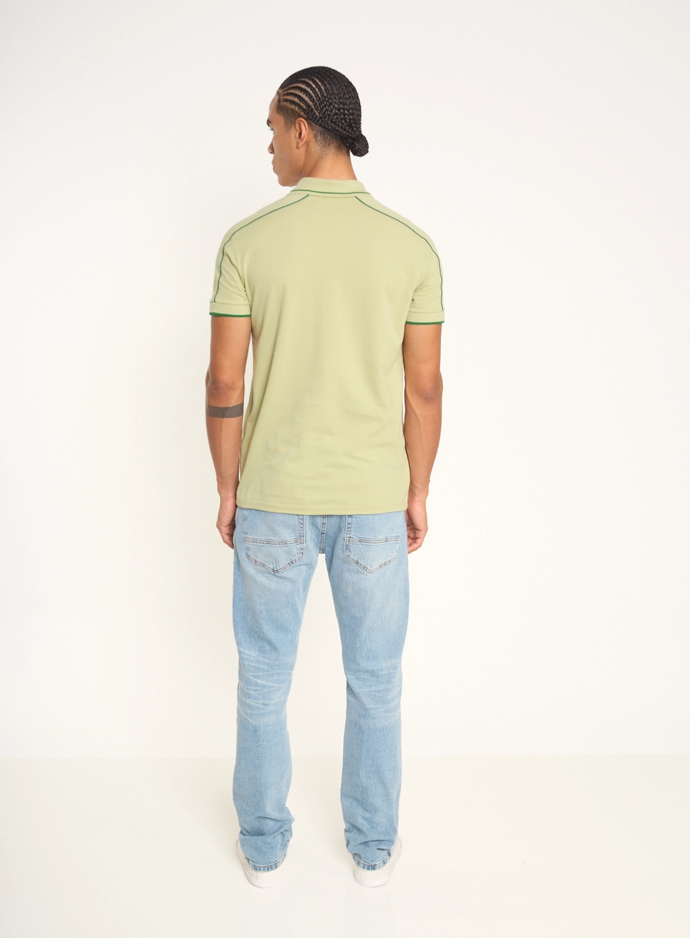 Polo Masculina Com Vivo Contrastante Bege