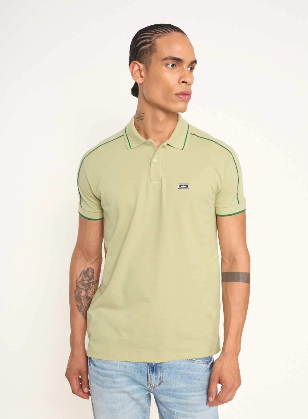 Polo Masculina Com Vivo Contrastante Bege