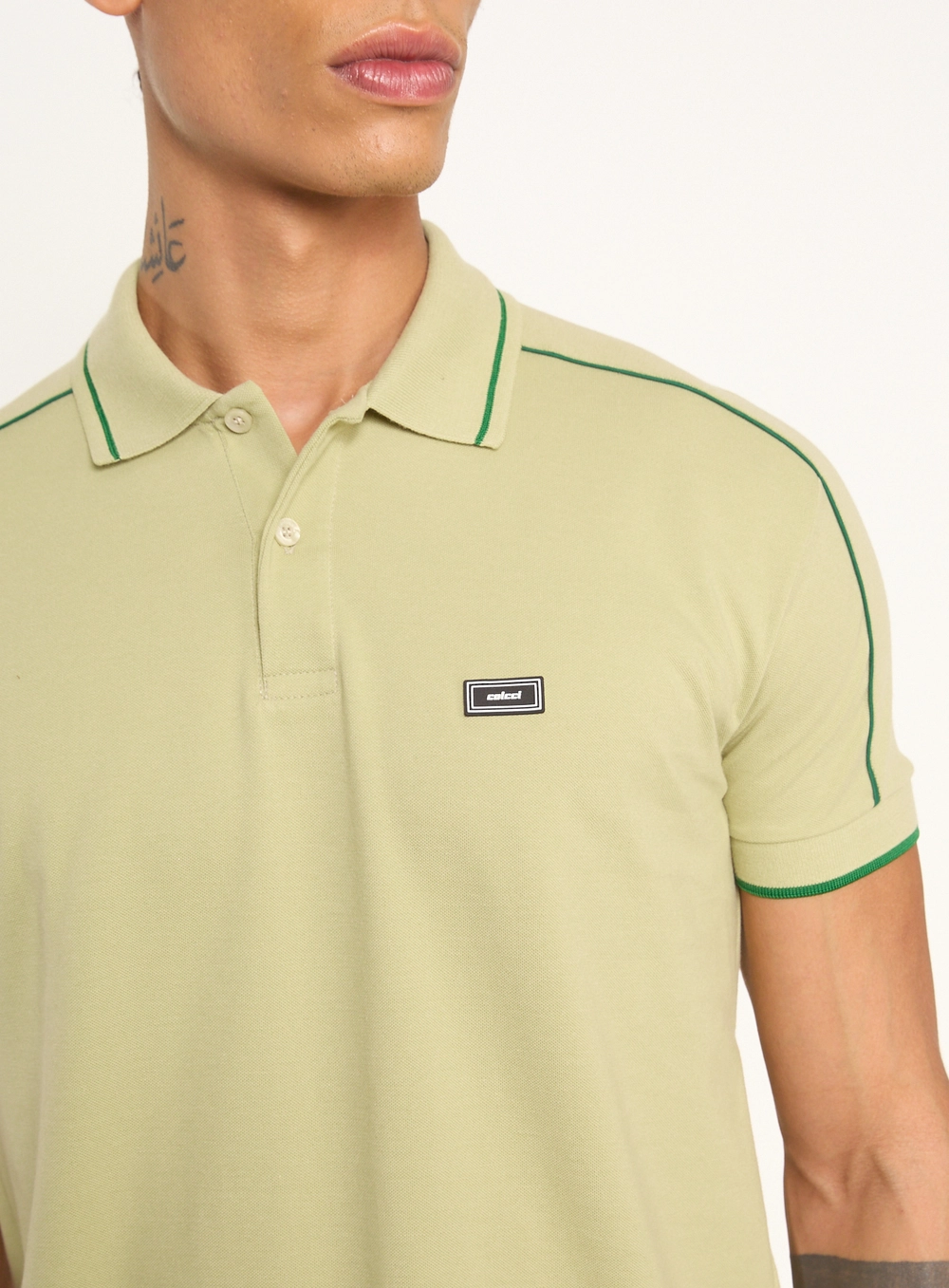 Polo Masculina Com Vivo Contrastante Bege