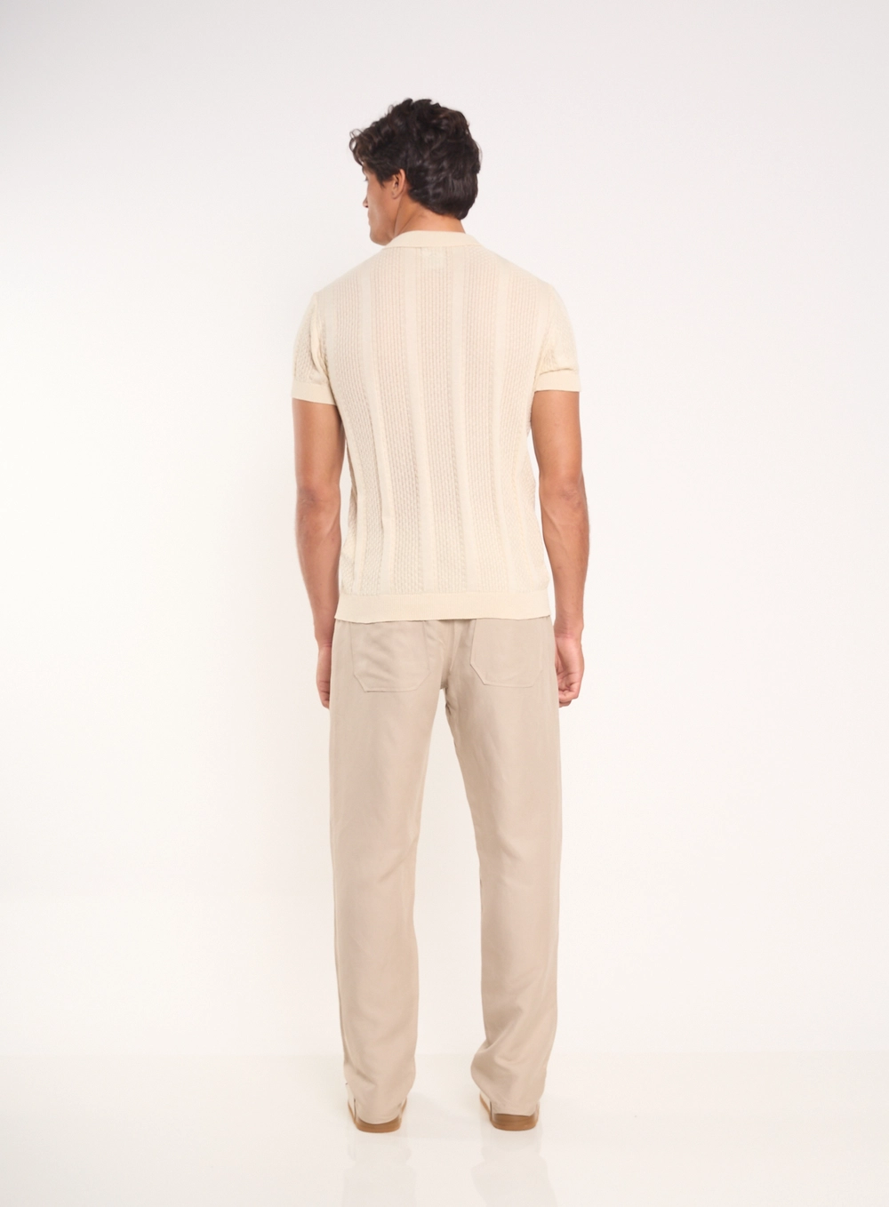 Polo Masculina Com Textura Em Relevo Bege