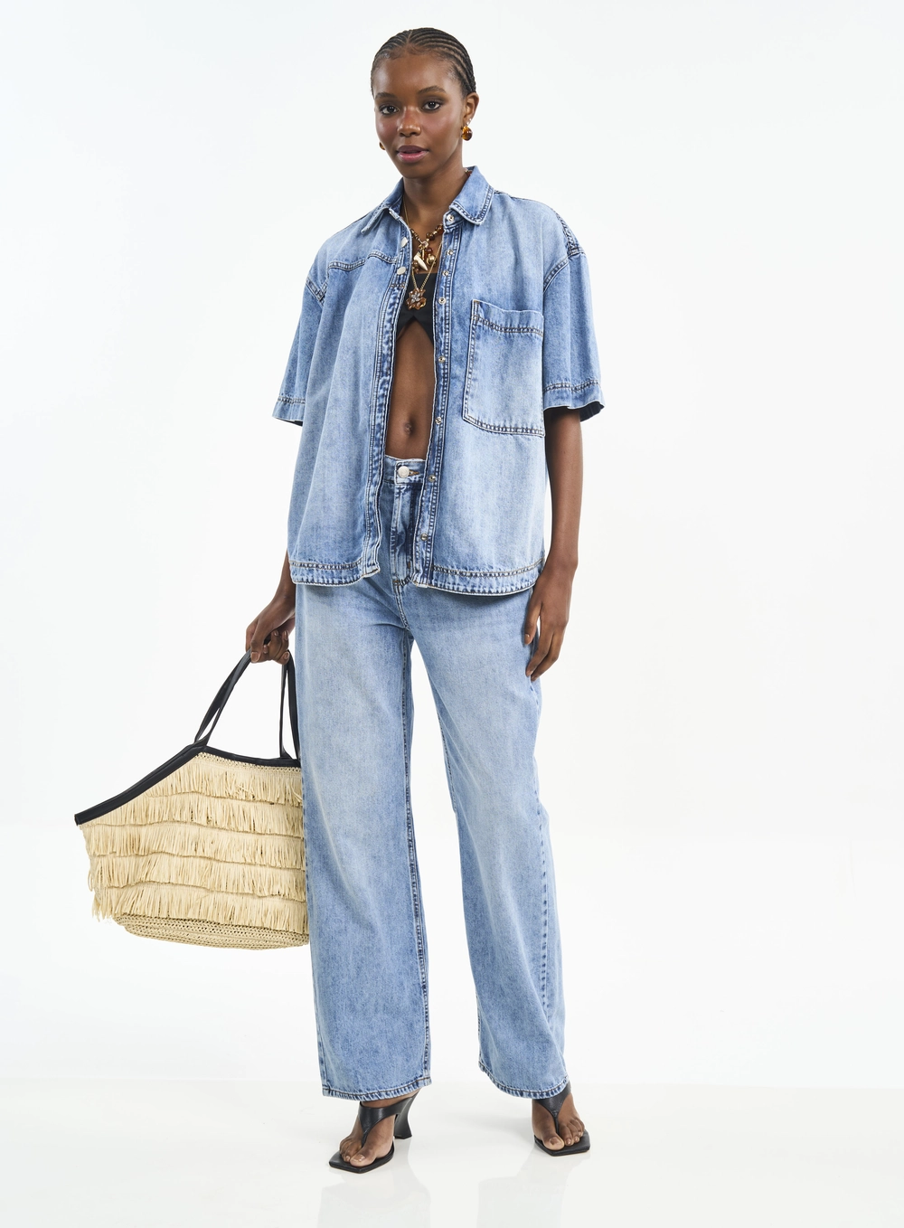 Camisa Jeans Com Bolsos E Manga Curta Índigo