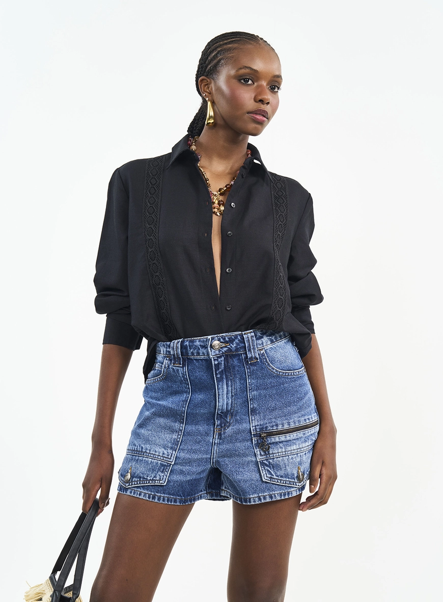Camisa Com Renda E Botões