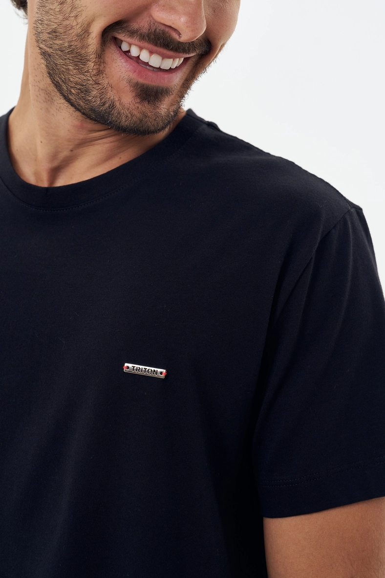 Camiseta Masculina Básica - Fit Preto 3
