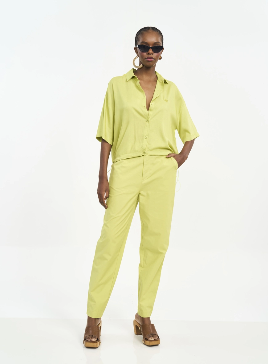 Camisa Manga Curta Cropped Com Ajuste