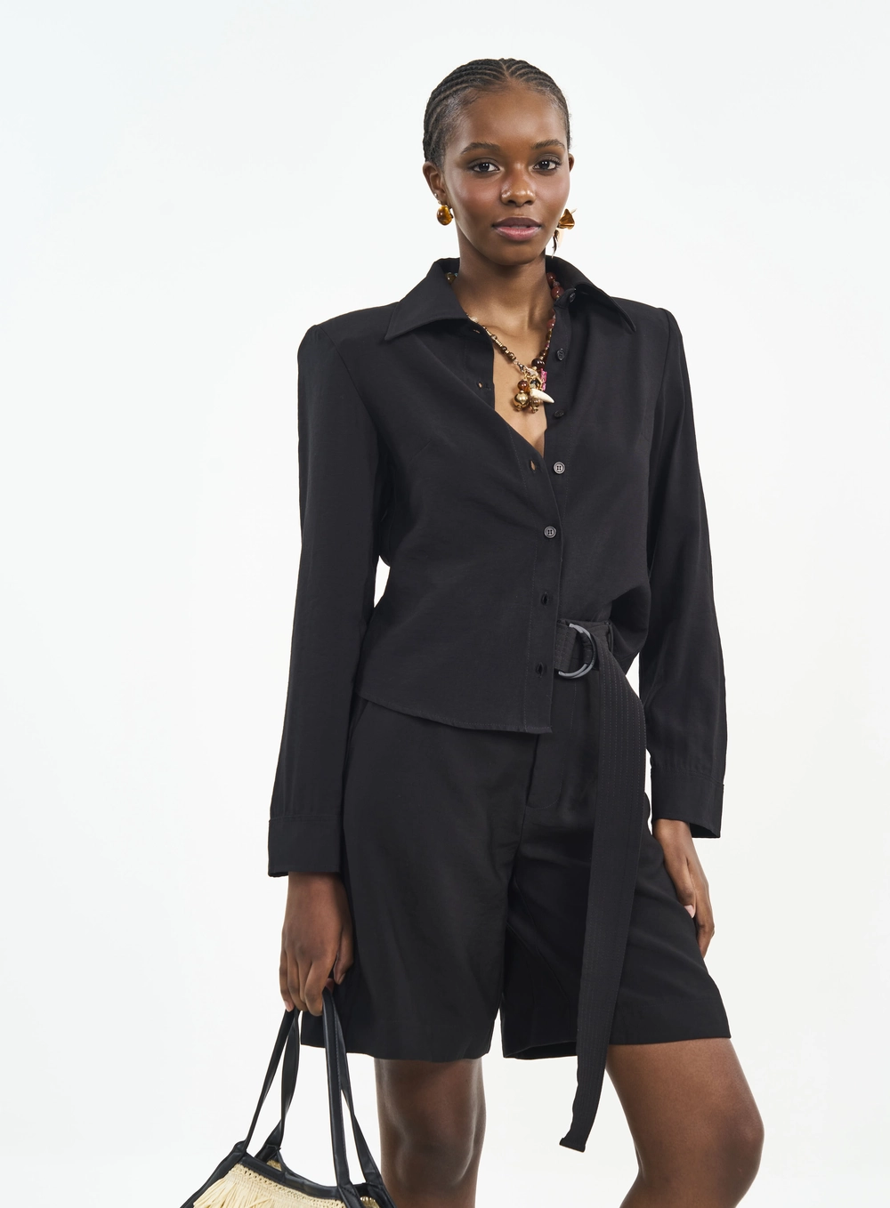 Camisa Com Ombreiras E Botões Preto