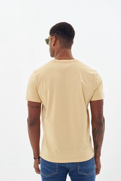 Camiseta Masculina Com Detalhes