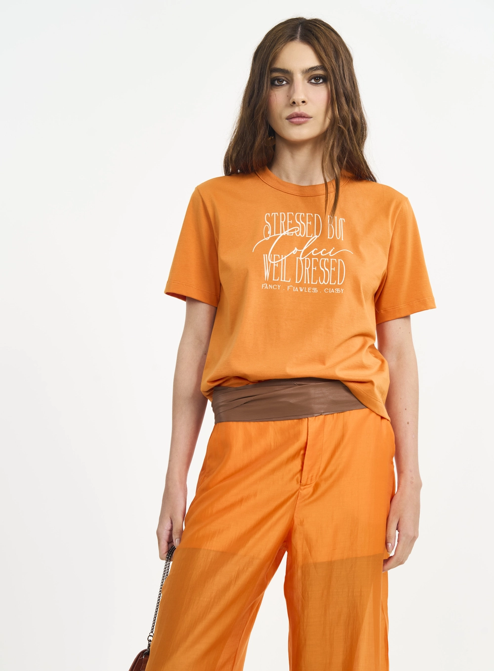 Camiseta Feminina Básica Com Escrita Laranja