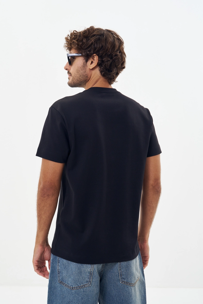 Camiseta Masculina Com Detalhes