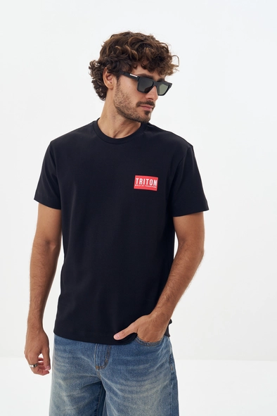 Camiseta Masculina Com Detalhes