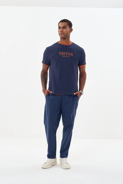 Camiseta Masculina Com Detalhes