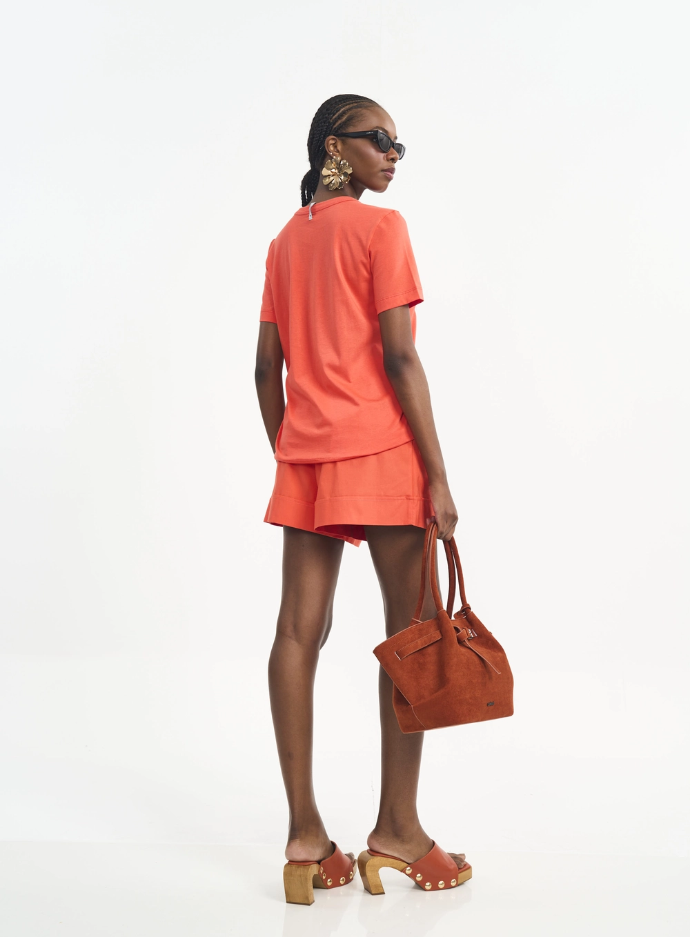 Camiseta Feminina Com Estampa Temática Laranja