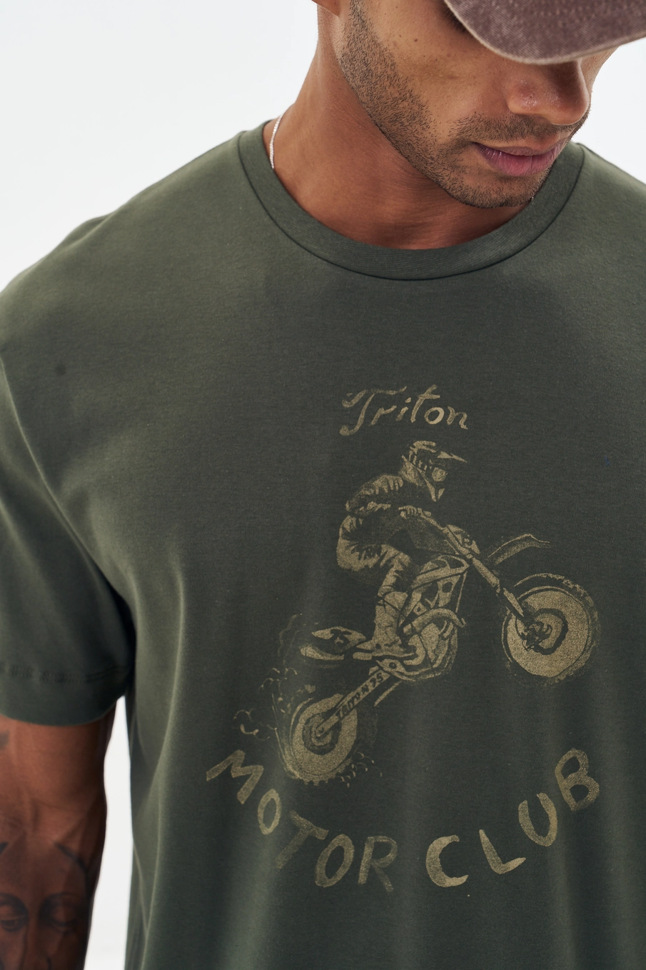 Camiseta Masculina Com Estampa Frontal Verde 3
