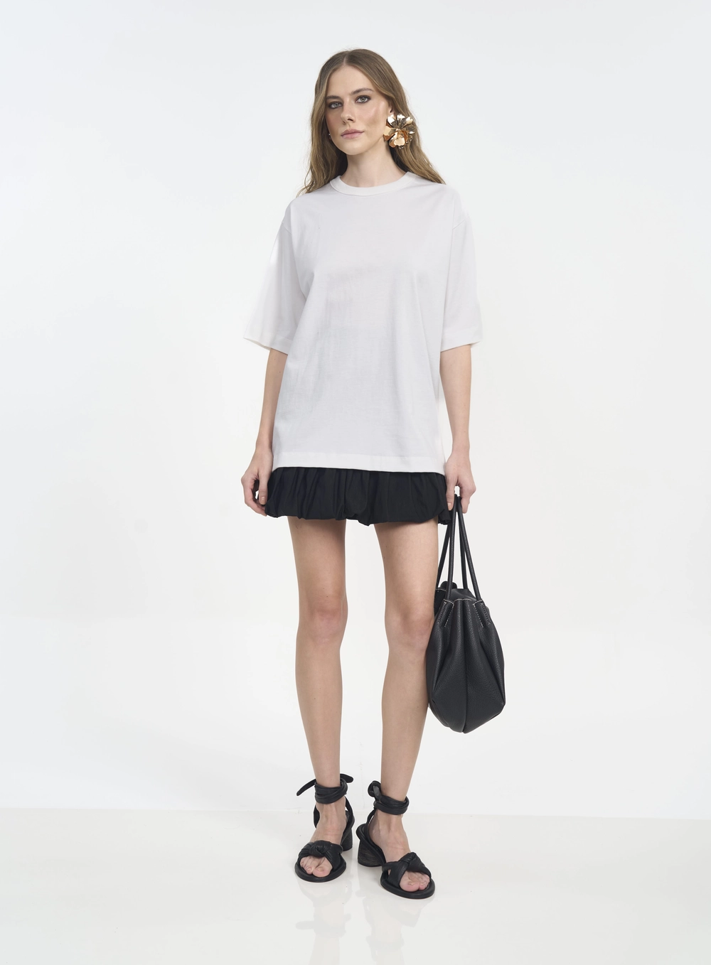 Camiseta Oversized Com Gola Em Ribana Off Shell