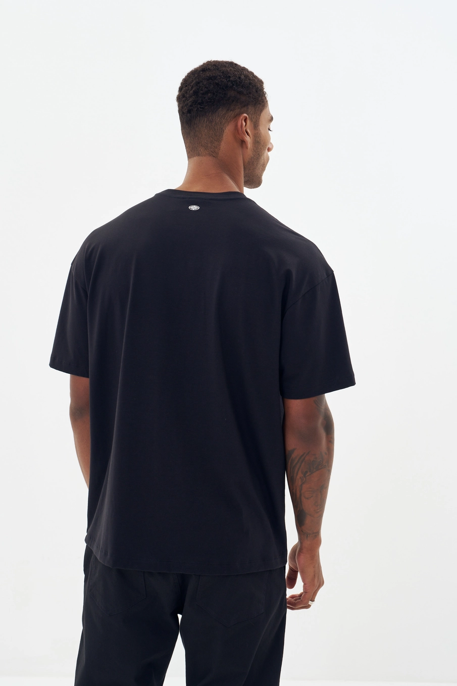 Camiseta Masculina Oversized Básica Preto 4