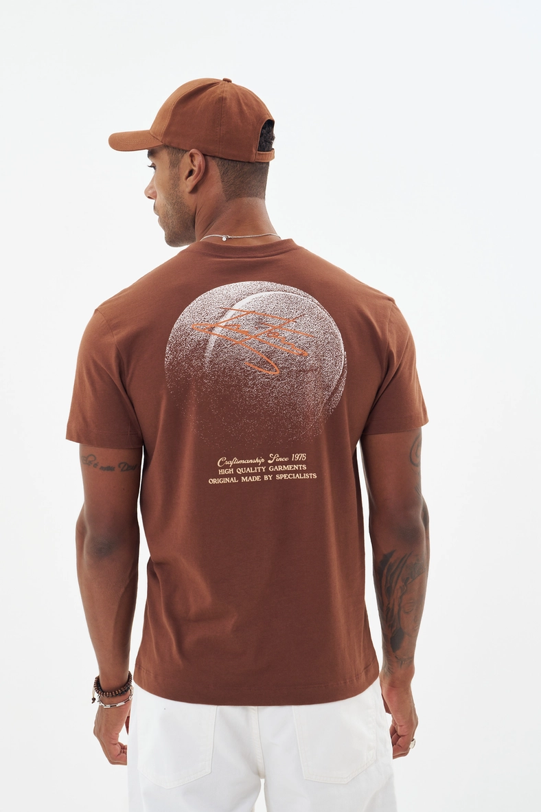 Camiseta Masculina Com Estampa Marrom 4