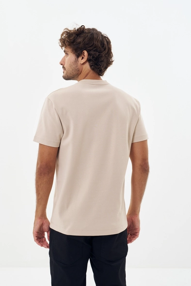 Camiseta Masculina Com Detalhes