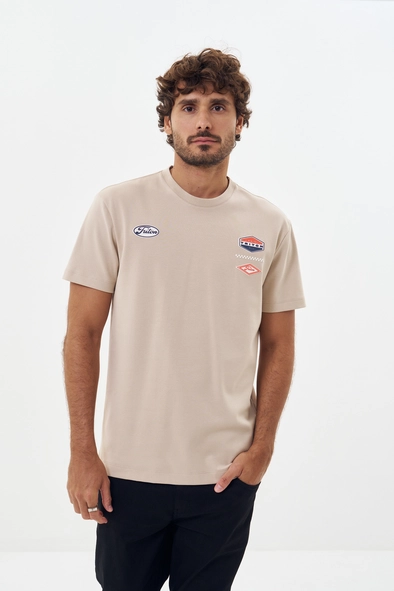 Camiseta Masculina Com Detalhes