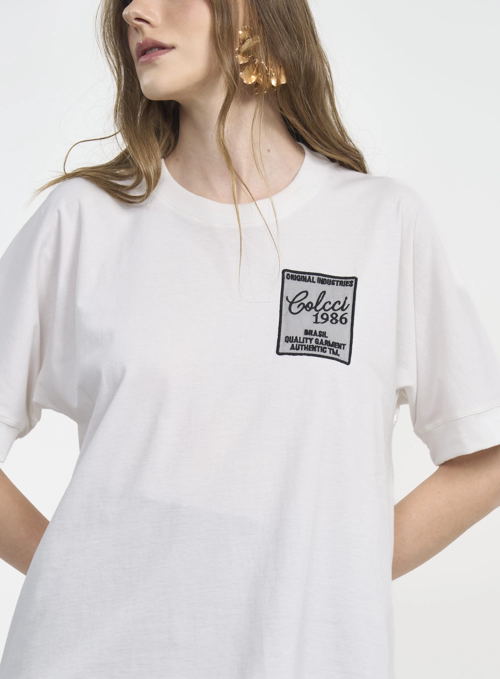 Camiseta Feminina Com Estampa E Manga Raglan Off Shell