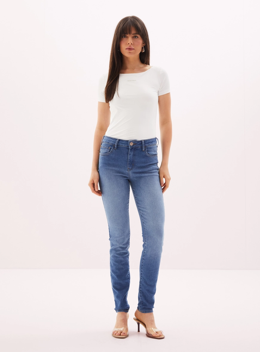 Blusa Feminina Com Decote Canoa Off Shell 4