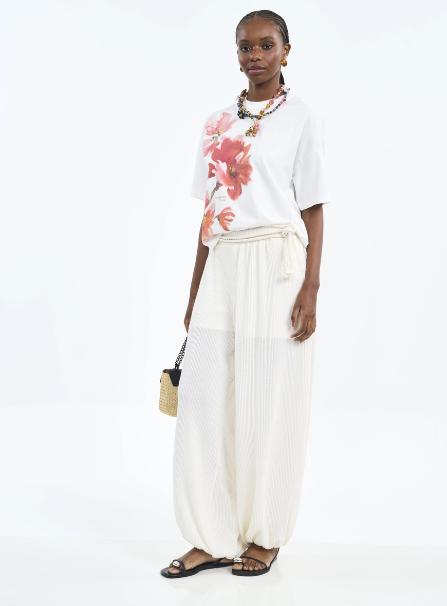 Camiseta Oversized Com Estampa Floral