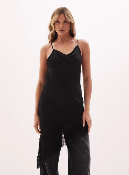 Blusa Feminina Assimétrica Com Franjas
