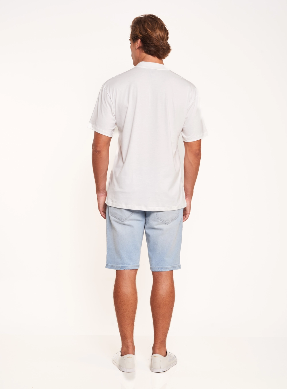 Camiseta Com Gola Alta E Logo Tonal Off Shell