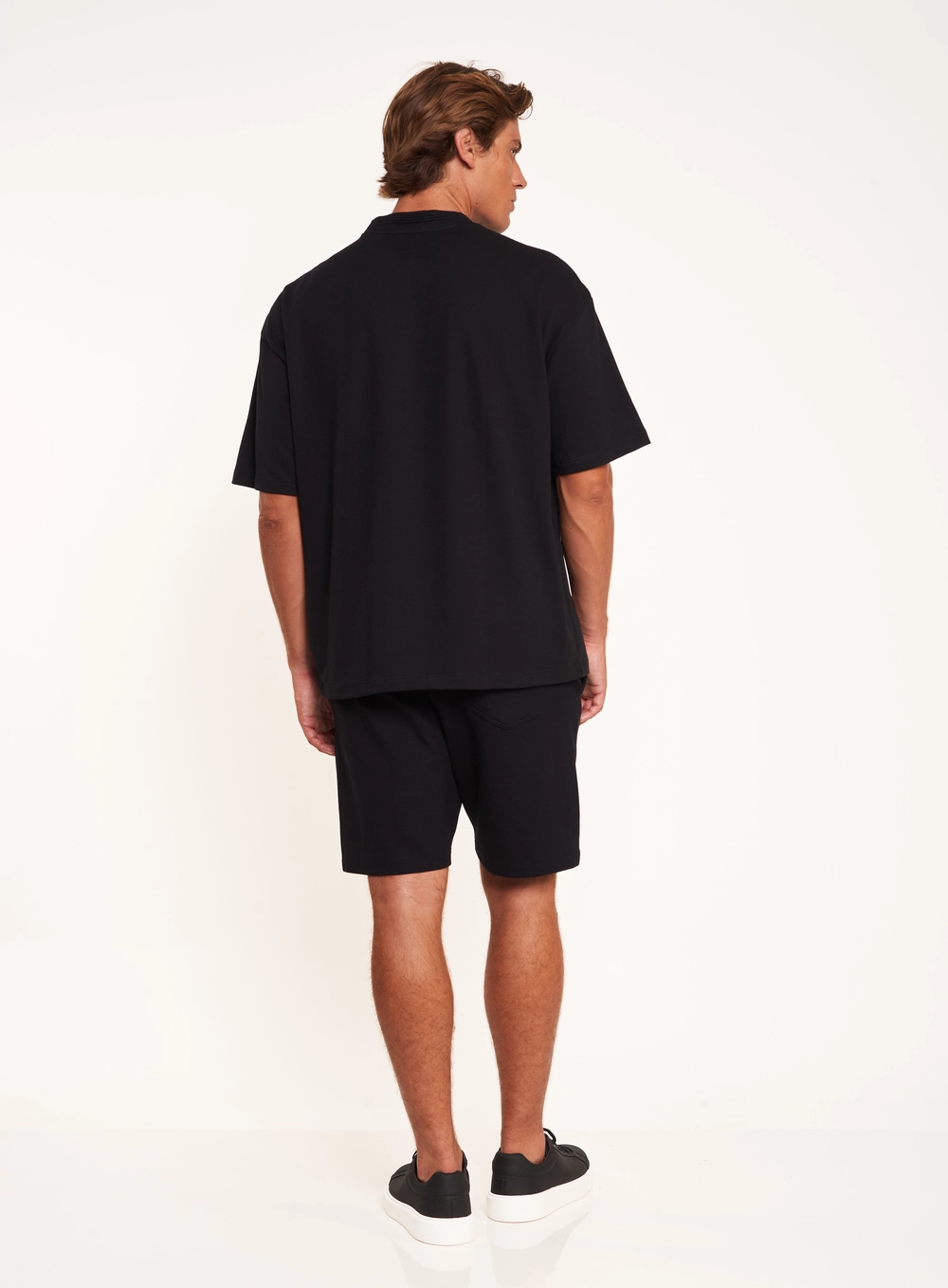 Camiseta Masculina Oversized Com Logo Preto