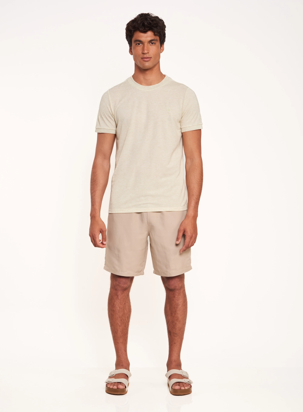 Camiseta Masculina Com Textura E Logo Bordado Bege