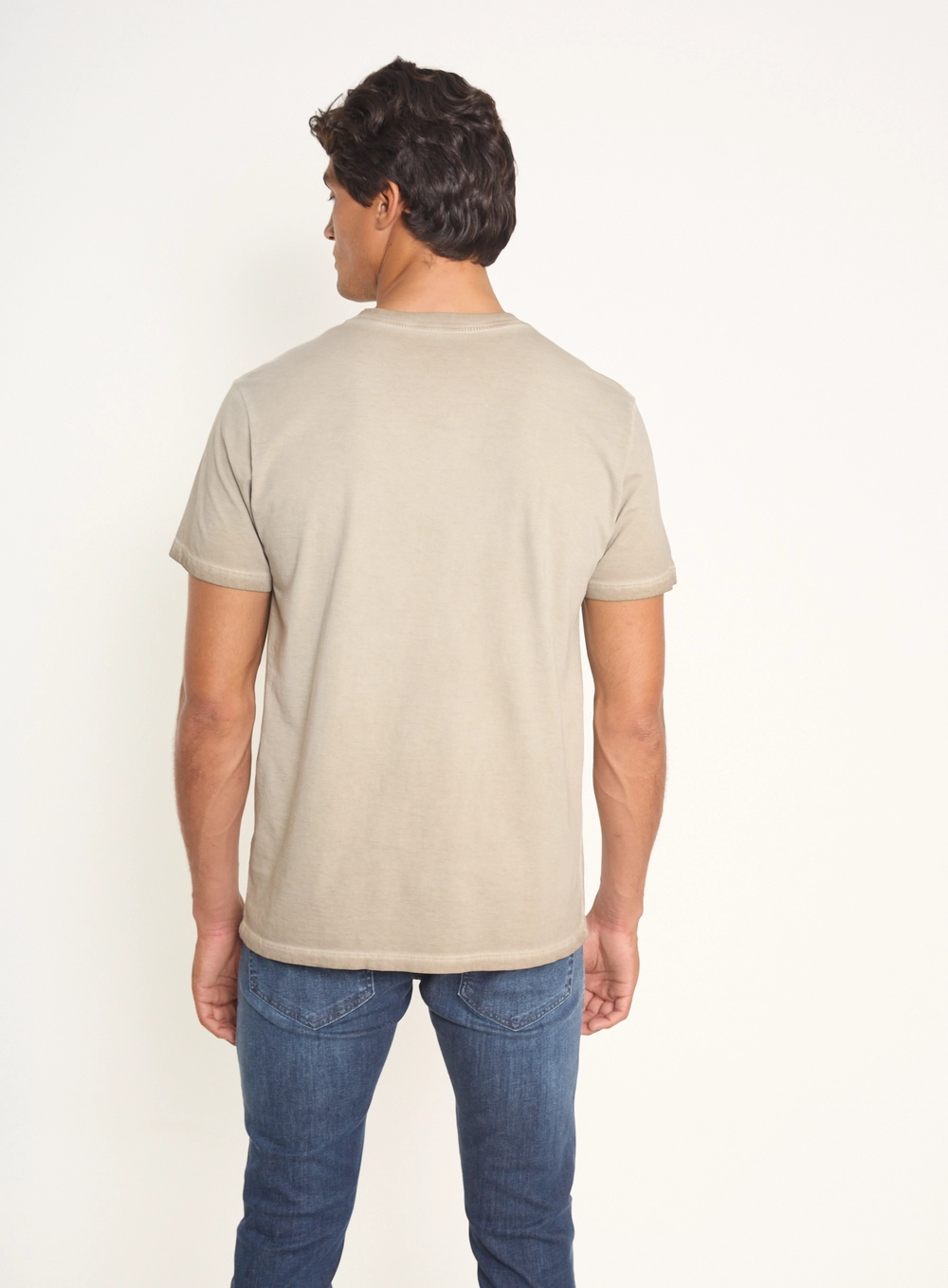 Camiseta Masculina Com Estampa E Efeito Estonado Bege