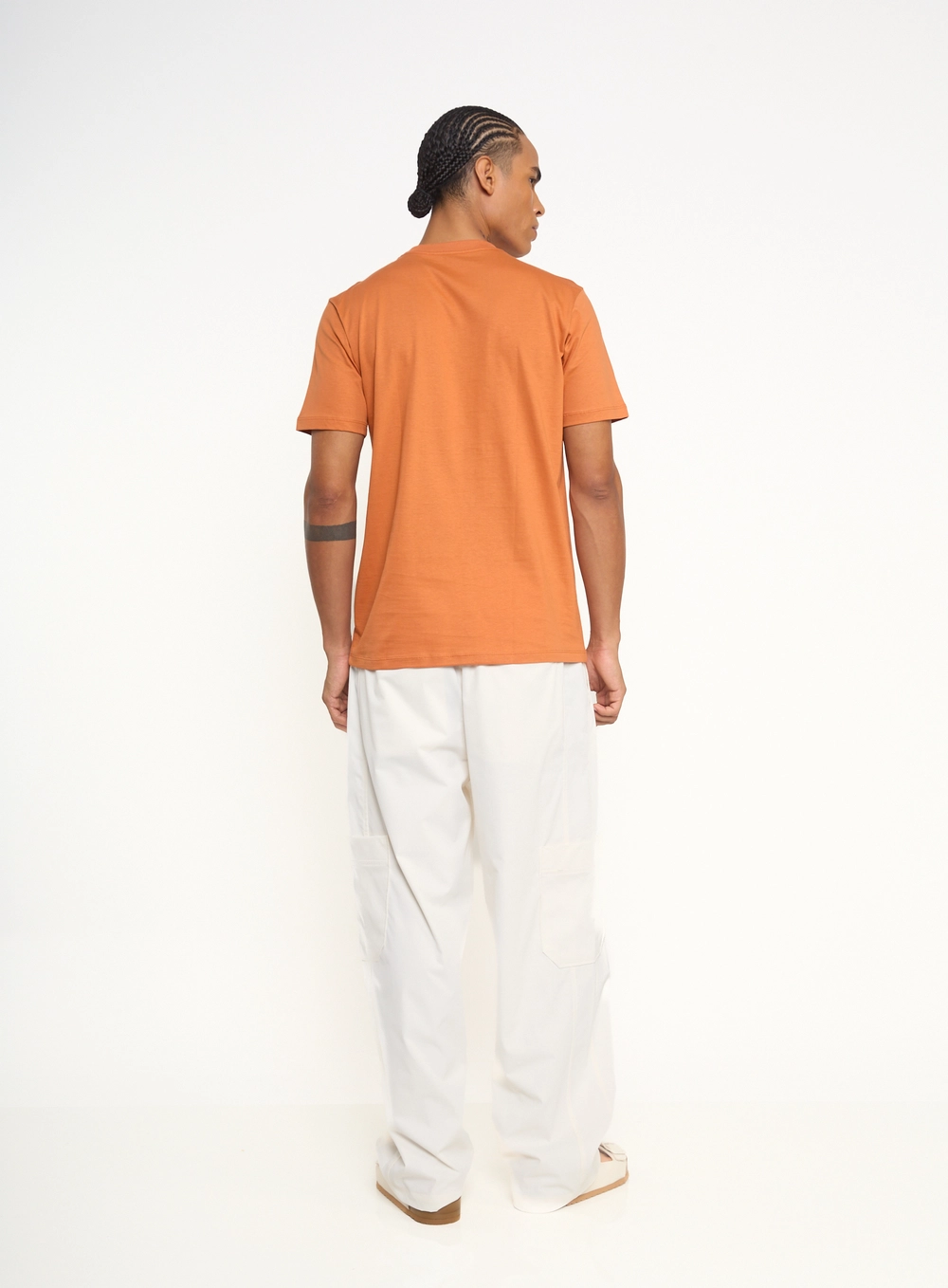 Camiseta Masculina Com Escrita Marrom