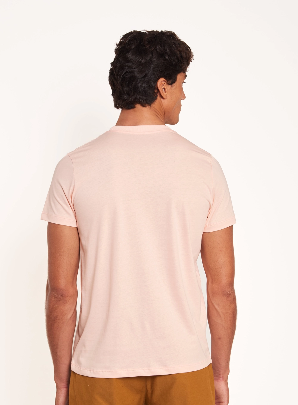 Camiseta Masculina Com Estampa Frontal Rosa