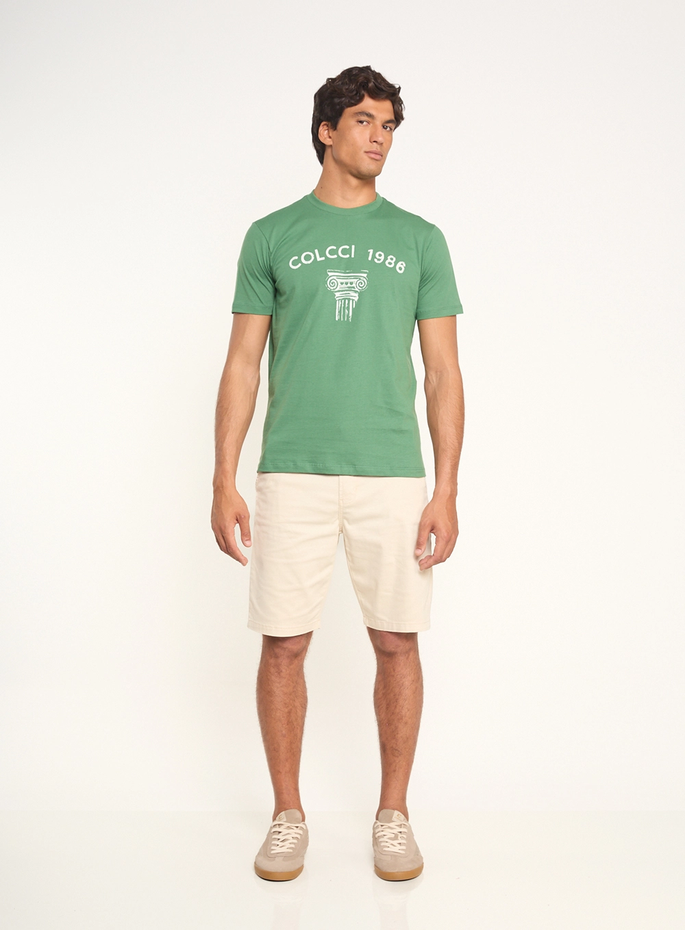 Camiseta Masculina Com Estampa E Gola Redonda Verde