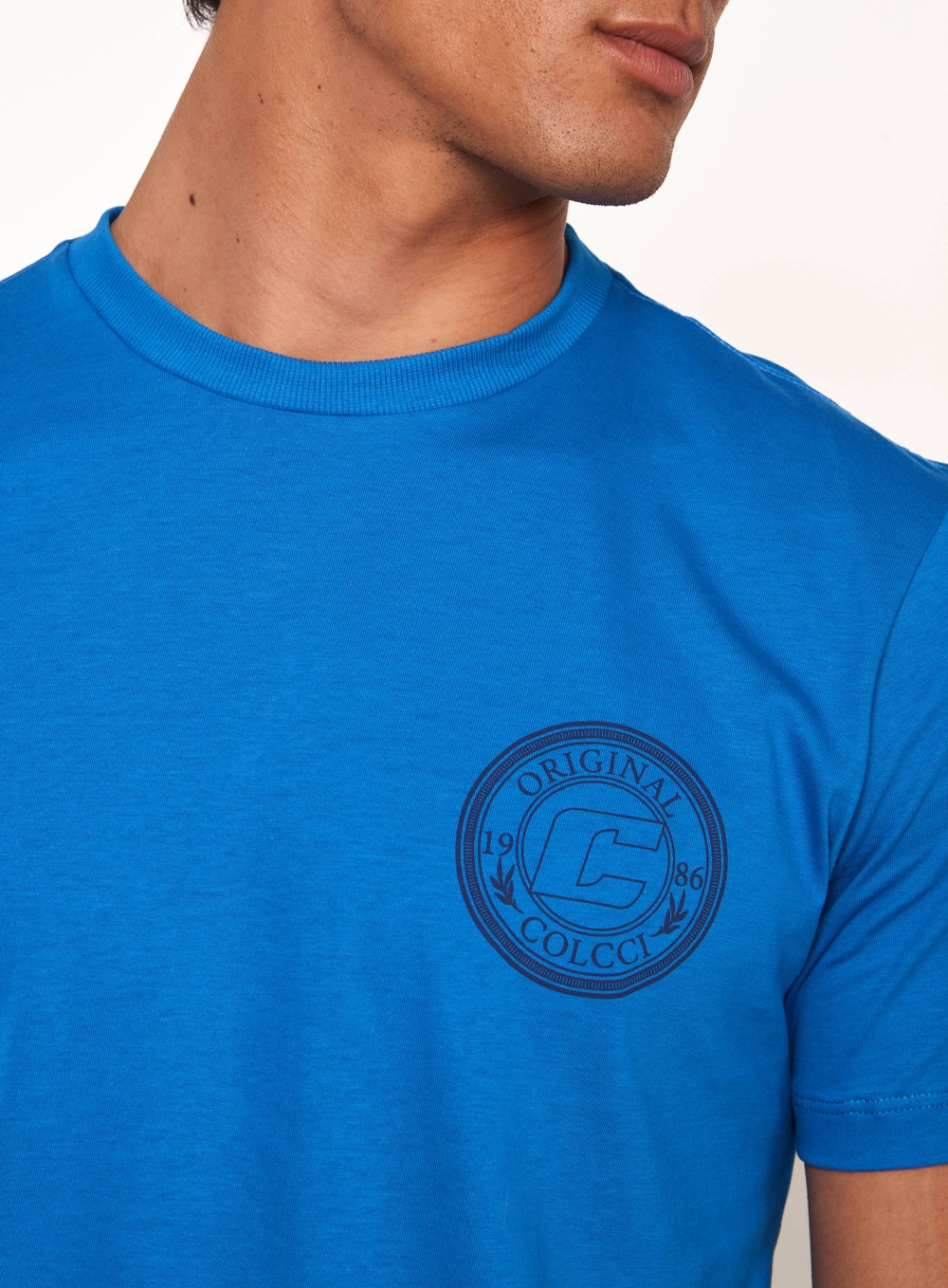 Camiseta Masculina Com Estampa No Peito Azul