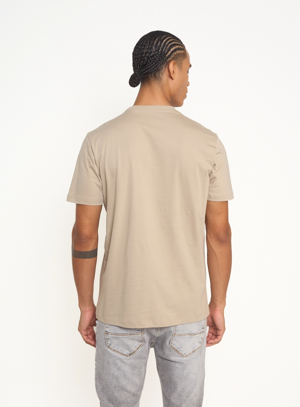 Camiseta Masculina Com Logo Bordado Bege