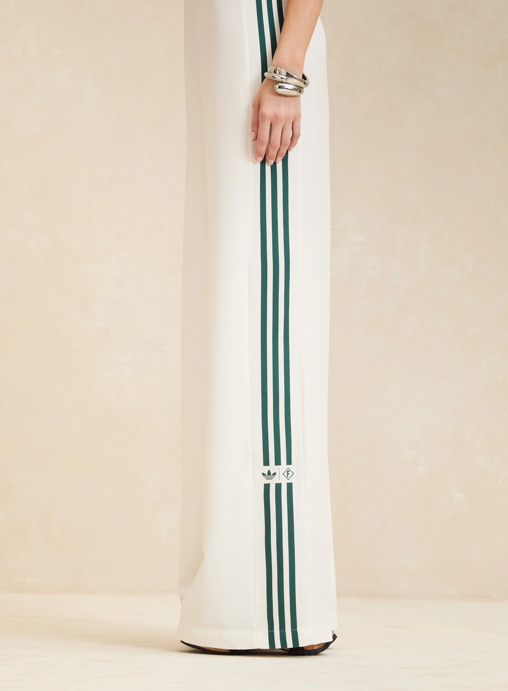 Macacão Acinturado Com Listras - Forum | Adidas Branco 4