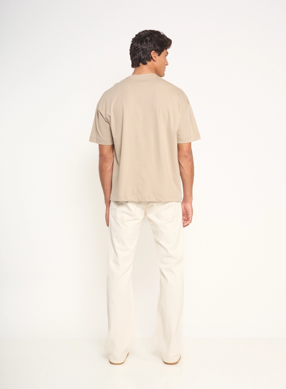 Camiseta Masculina Oversized Com Logo Bordado Bege