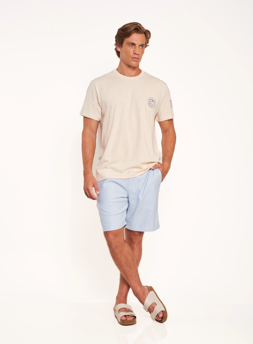 Camiseta Masculina Com Logo E Bordados