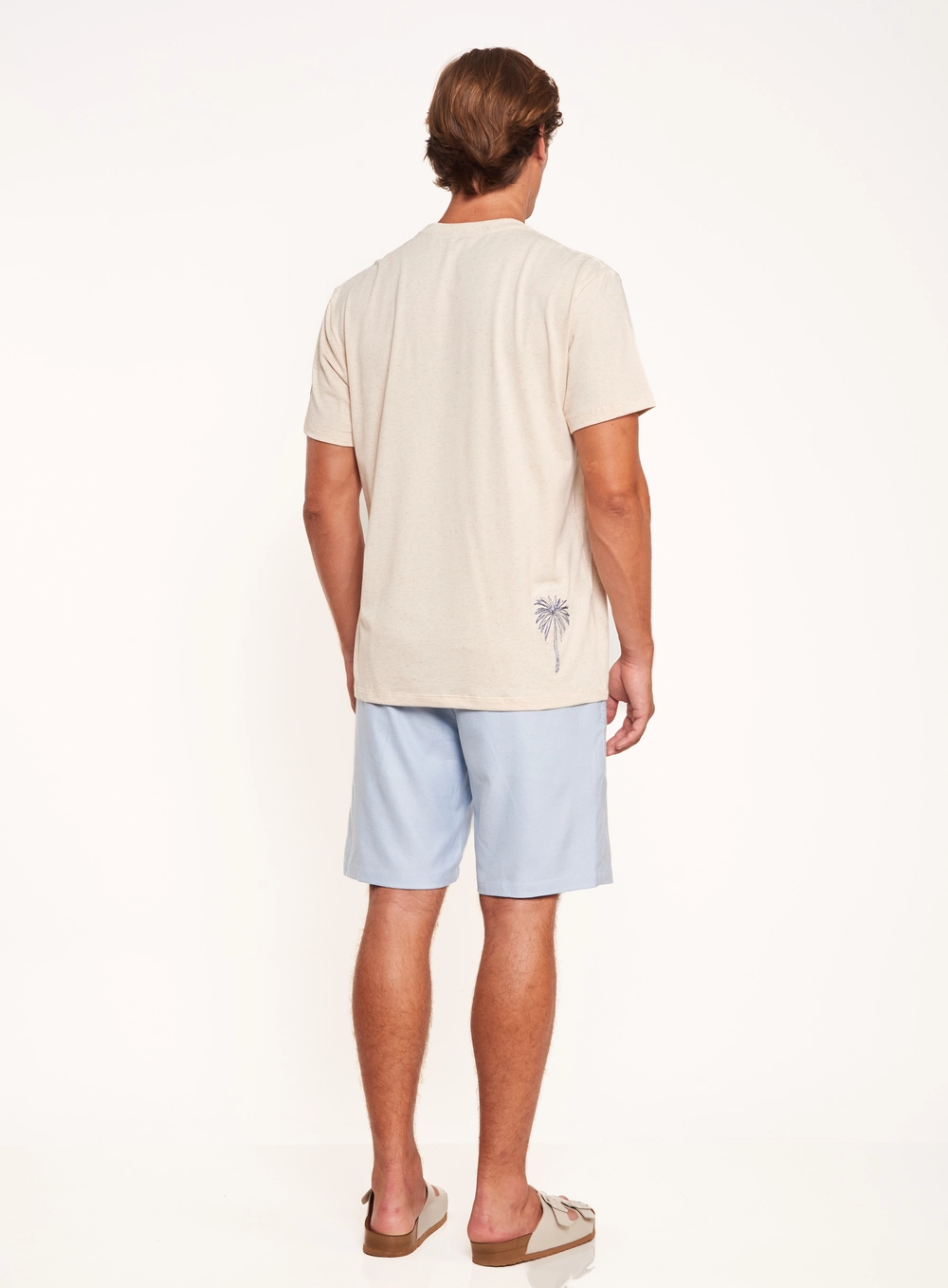 Camiseta Masculina Com Logo E Bordados Bege