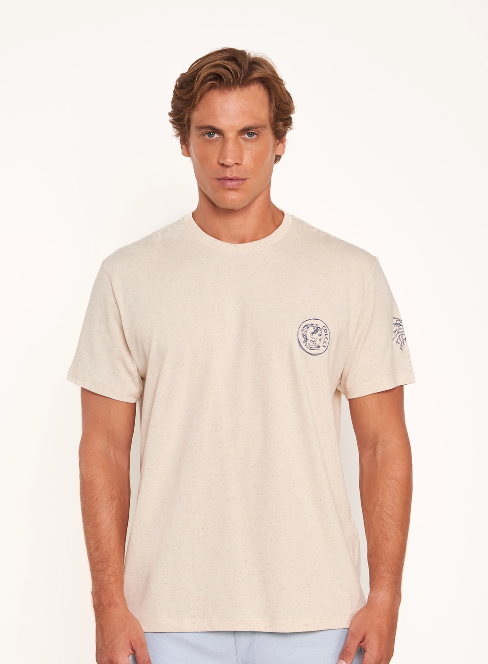 Camiseta Masculina Com Logo E Bordados Bege
